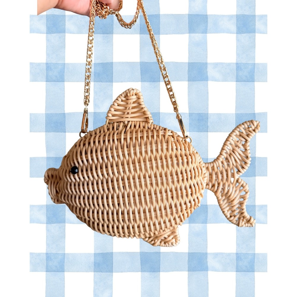 Tommy Bahama Wicker Fish Crossbody Bag Tan Tropical Coastal Boho Like New